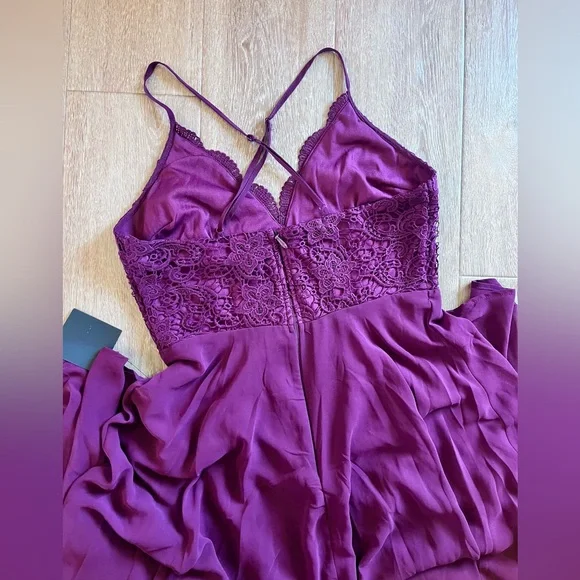 NWT Lulus Madalyn Burgundy Lace Maxi Dress Size L Formal Wedding Guest - Picture 8 of 9